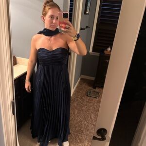 Elegant Navy Blue Strapless Evening Gown